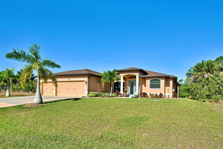 545 Pembroke Dr, Pt Charlotte, located off 41 close to North Port