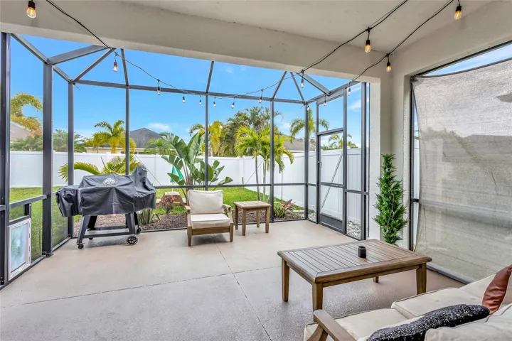 Screened patio