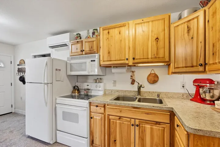 Gorgeous Hickory Cabinets