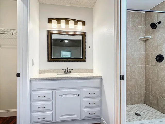 Primary En Suite