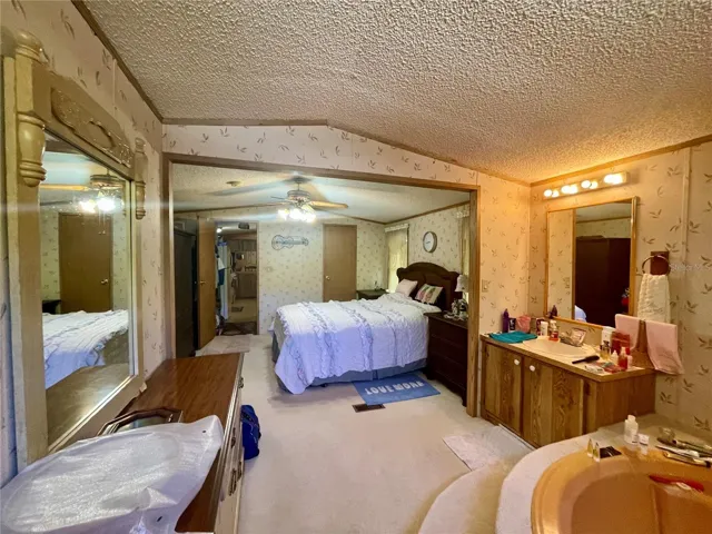 Master Bedroom & En Suite Bathroom