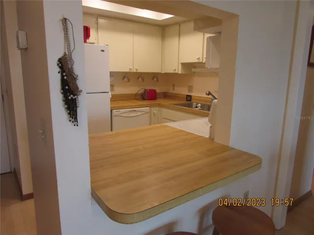 Breakfast counter