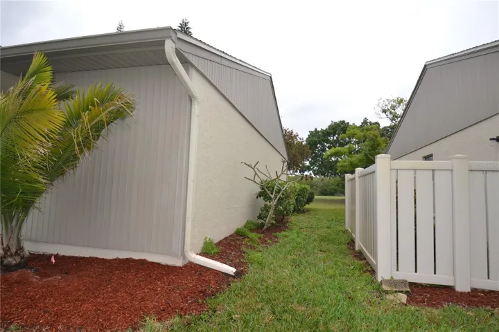 No connected Neighbor on the right
