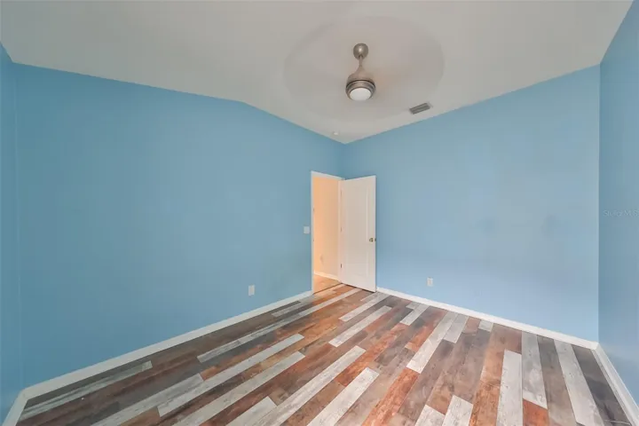Guest Bedroom #1(c)
