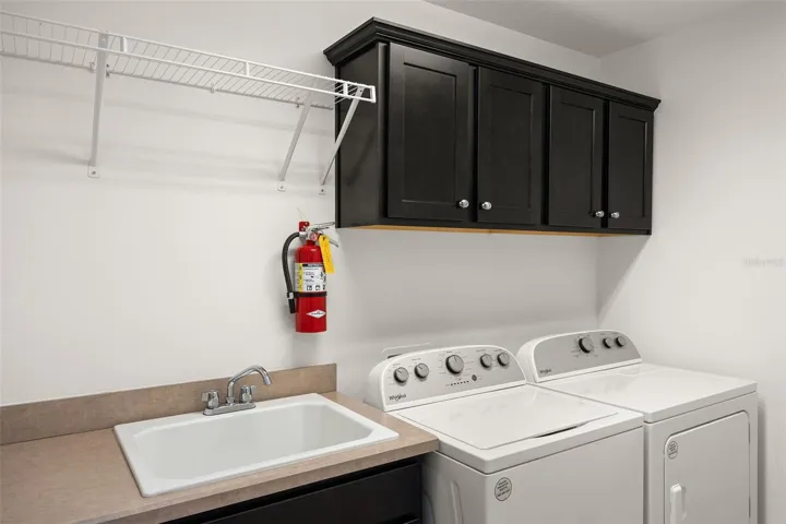 INDOOR LAUNDRY ROOM WITH WET SINK