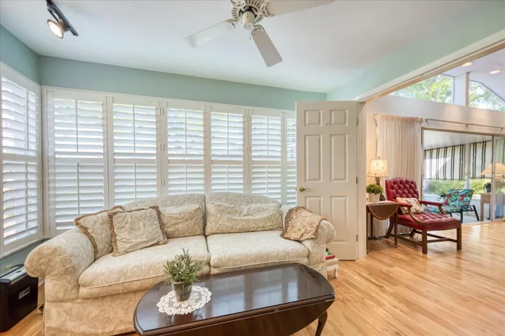Bonus room with plantation shutters~