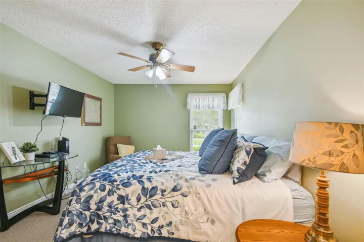 Master bedroom w/ King size bed