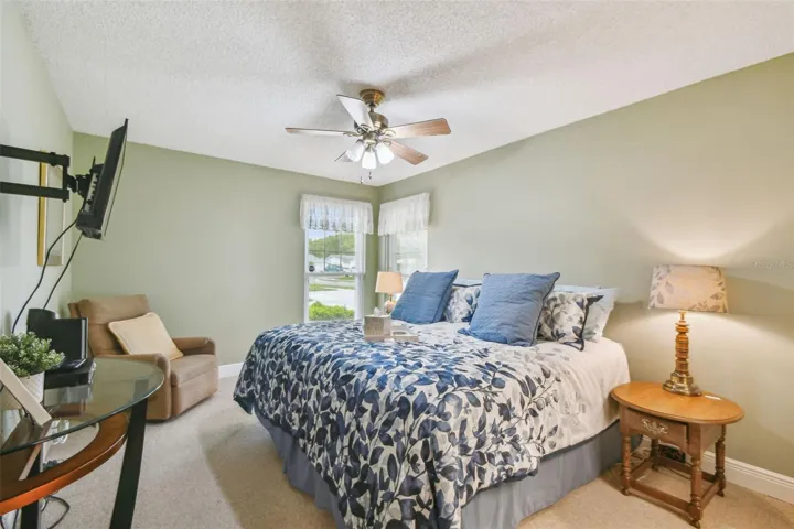 Master bedroom w/ King size bed