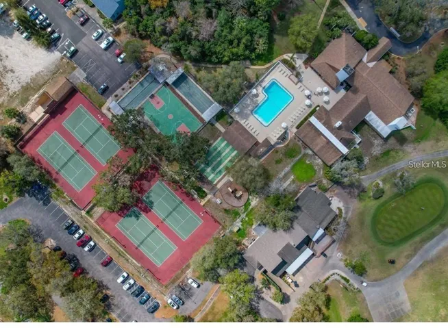 BEACON WOODS TENNIS COURTS