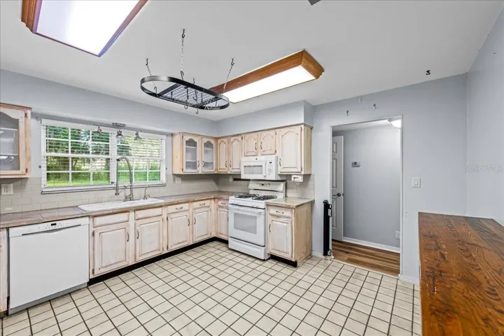 Kitchen 2