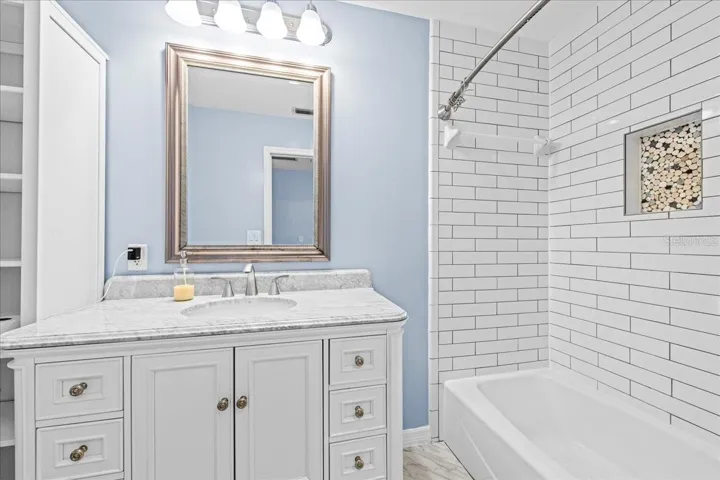 upstairs full bath
