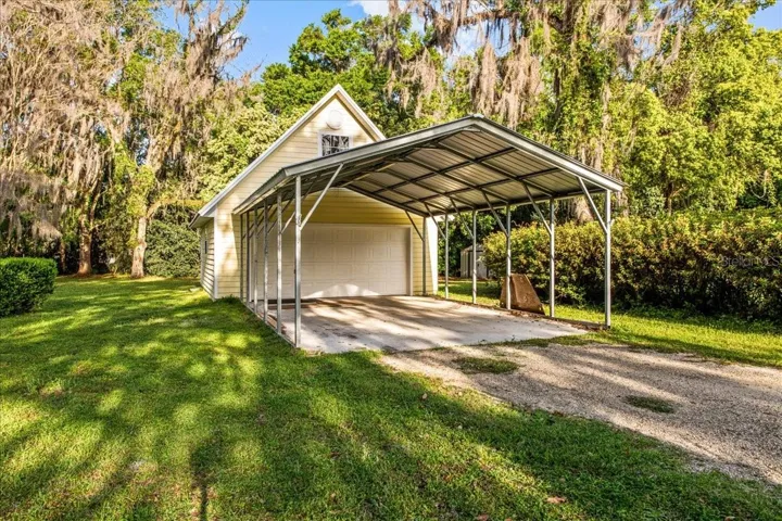 2 car garage and 2 car carport