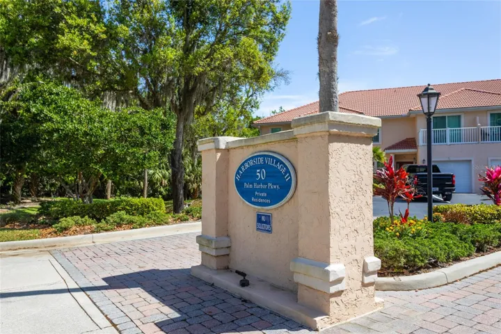 ENTRANCE FROM ROAD