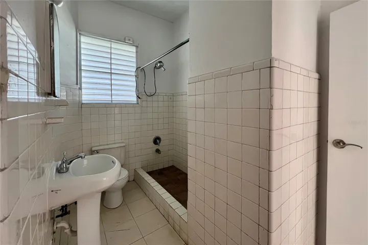 Unit 2 - Bathroom