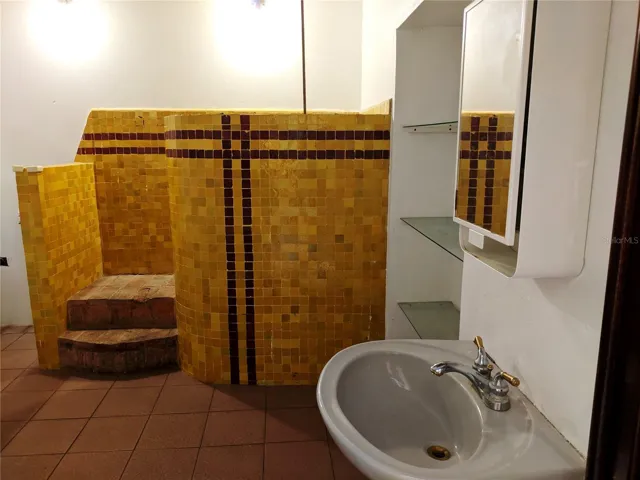1170