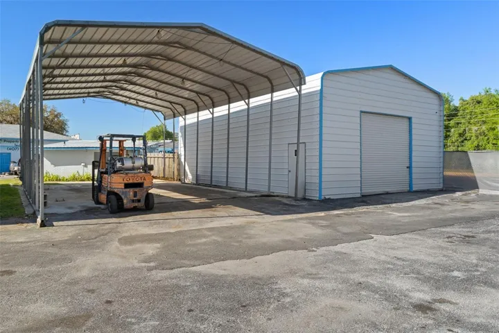 Covered Area/Garage