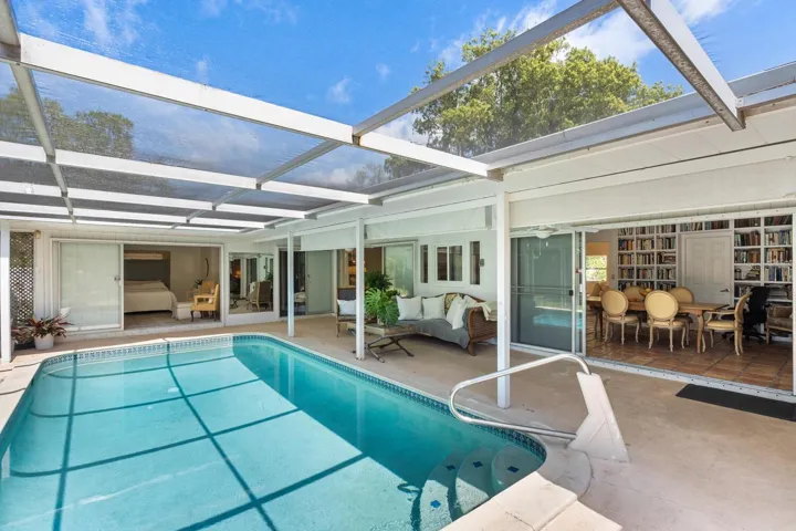Pool & Lanai