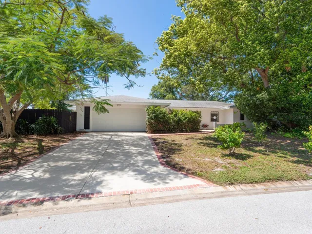 2210 Alpine Avenue