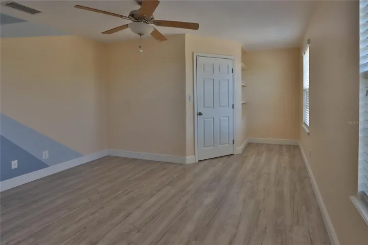 Upstairs Bedroom #2