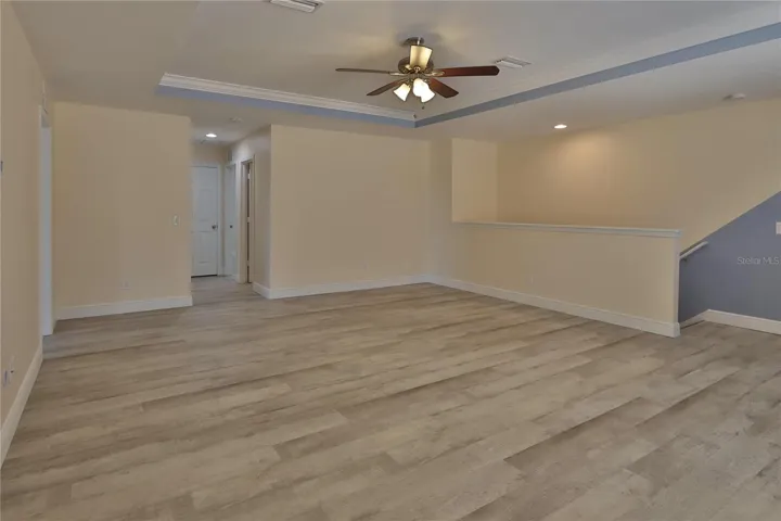 Huge LOFT/Bonus Roomor Optional Game Room.