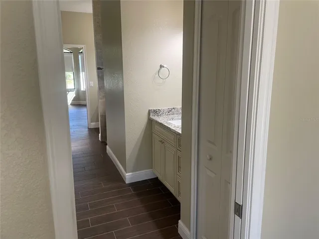 2ND BATH VIEW