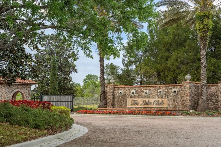 Entrance to The Lake Club