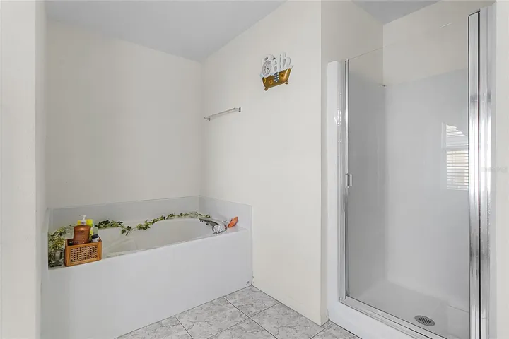 Garden Tube and Enclosed Shower