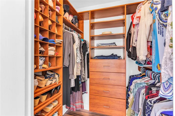 Walk in closet