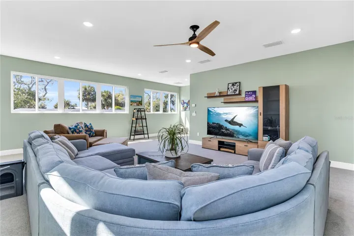 Bonus room upstairs