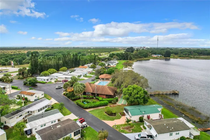 The amenities are located right on Lake Saddlebag