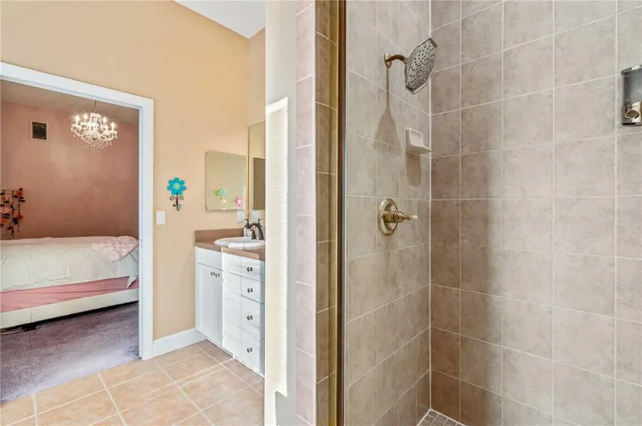 Ensuite Bath for Bedroom 4 with Balcony