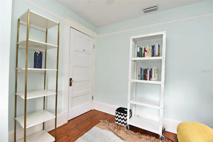 Third bedroom (no closet)