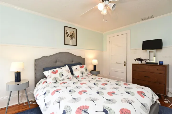 Second bedroom