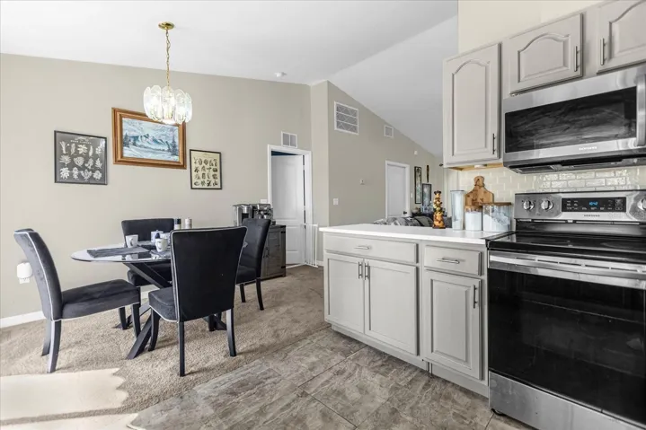 Dining/Kitchen