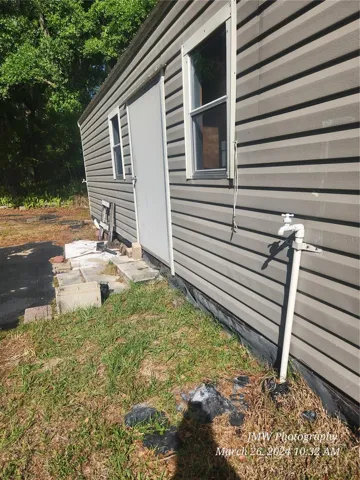 FRONT OF WORKSHOP