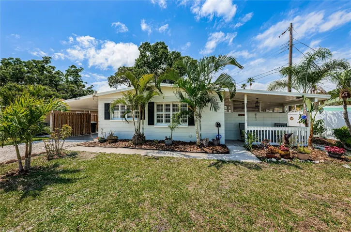 Welcome to 4226 Carson St NE
