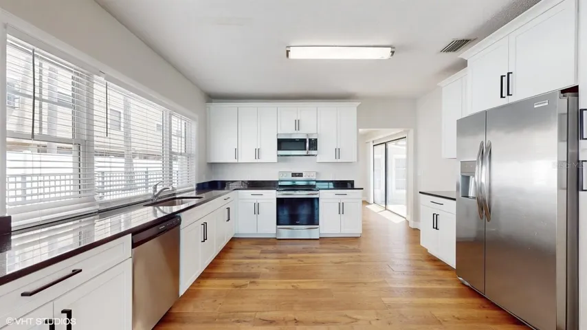 19808 Kitchen