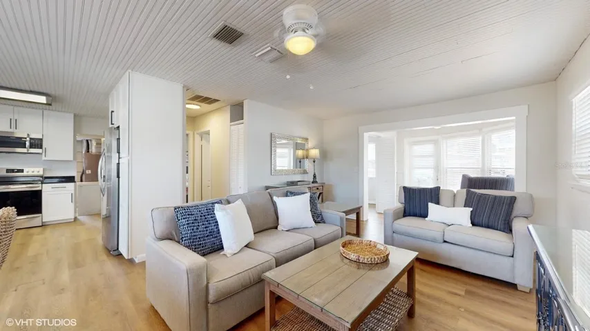 19806 Living Room