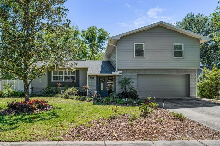 Fresh Exterior Paint & BRAND NEW Roof!!