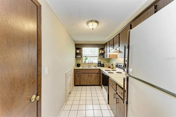 A side kitchen