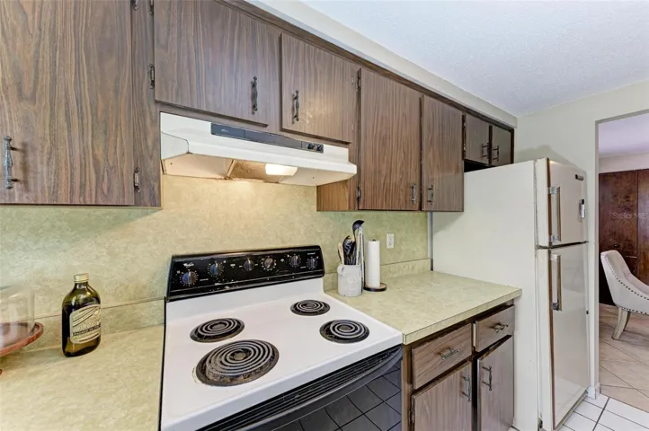 A side kitchen