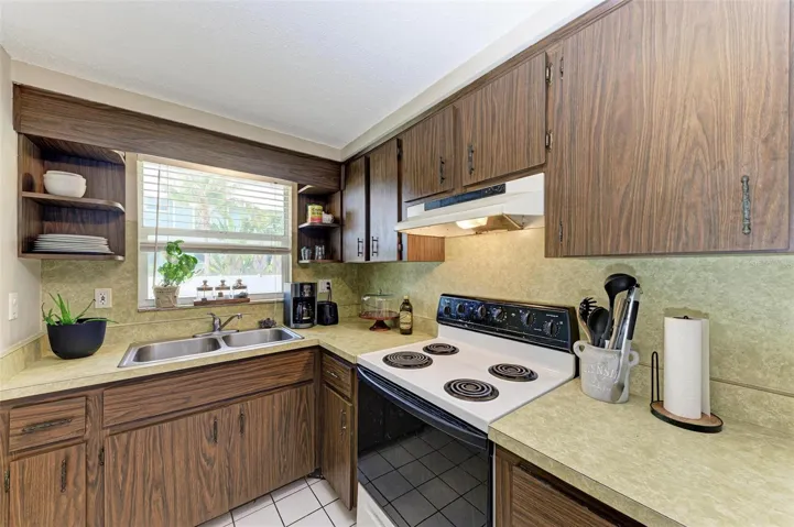 A side kitchen