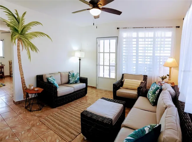 UPPER LEVEL 2B/1.5B LIVING AREA VIEW