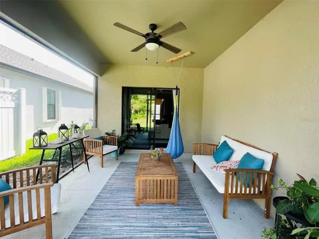 SCREENED LANAI