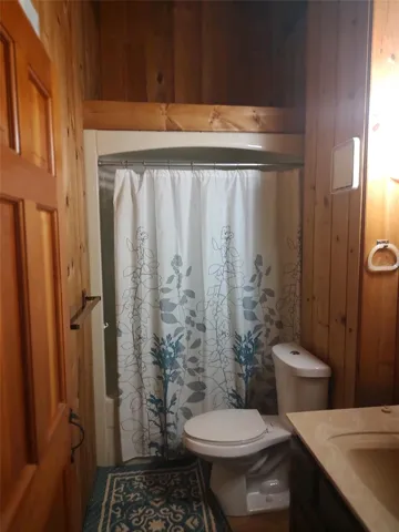 Upstairs bathroom