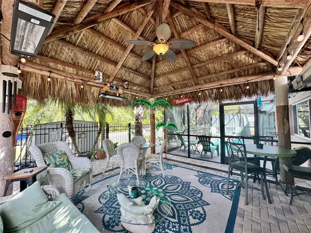 TIKI HUT!!!