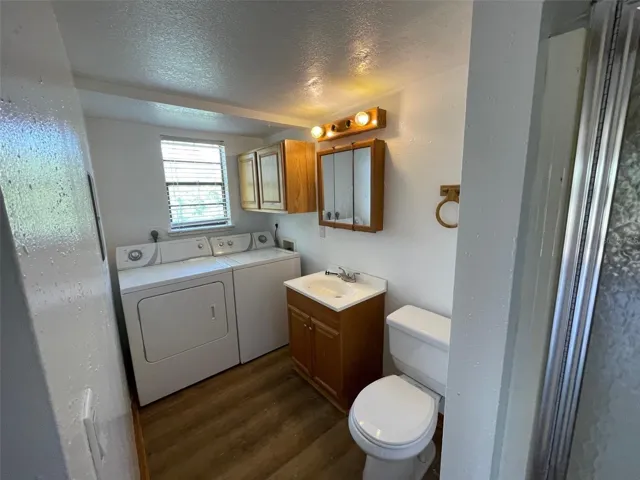 1st level bathroom with shower and washer,dryer