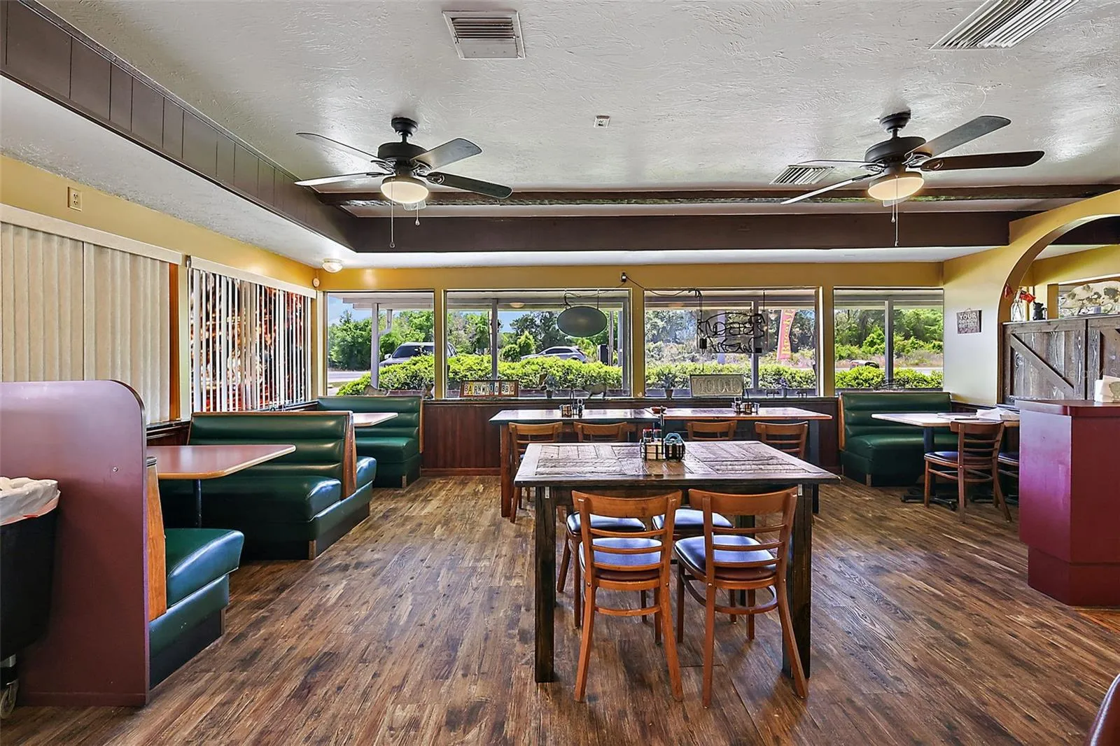 Front dining area