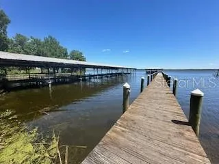 DOCK-BOATSLIPS BIGBASSGRILL