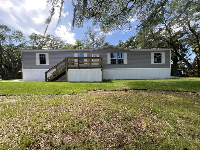 Front of 4 bd/2ba 1813 sq ft 2023 Manufactured Home